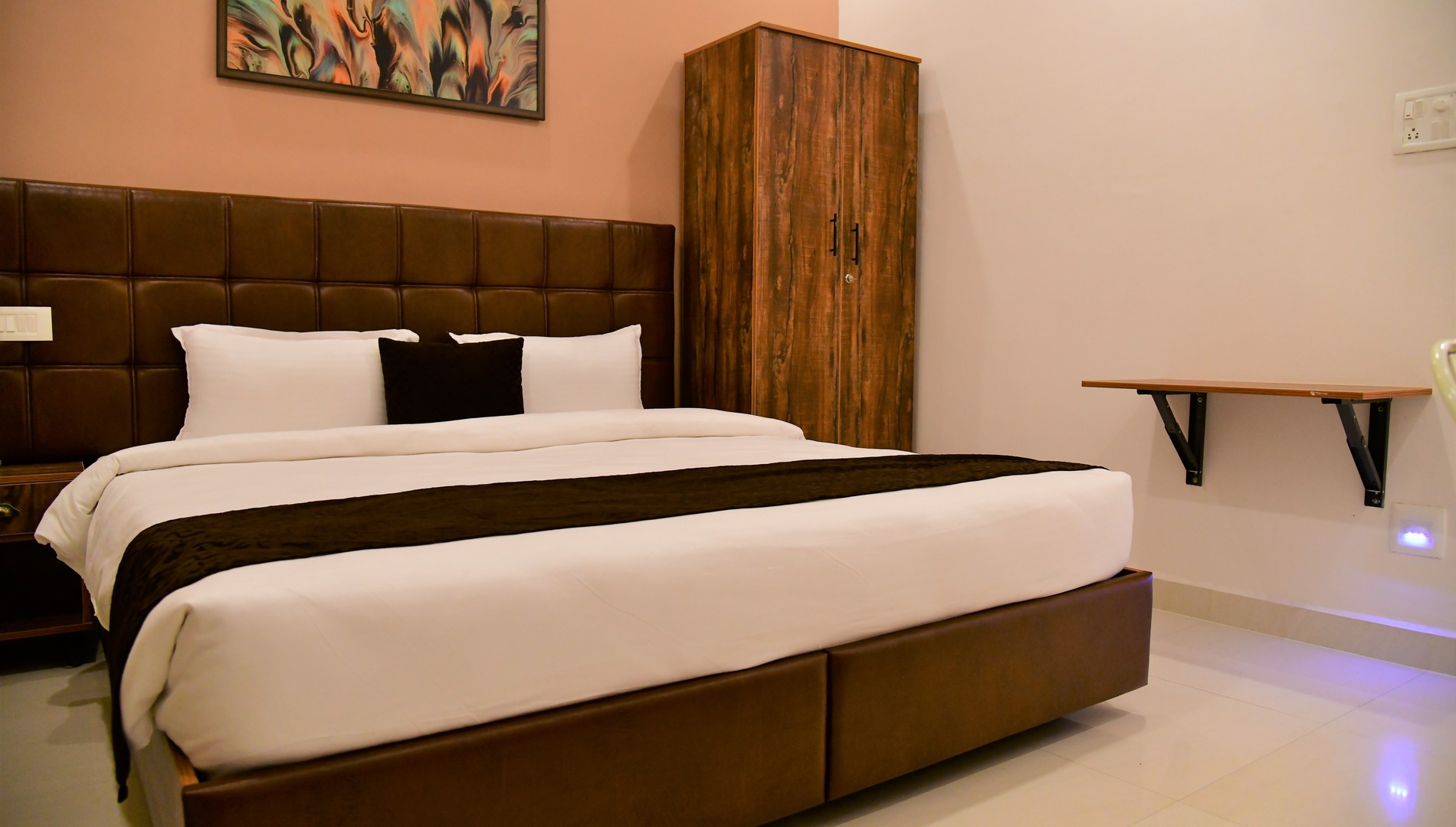 XCEL HOTEL APARTMENT